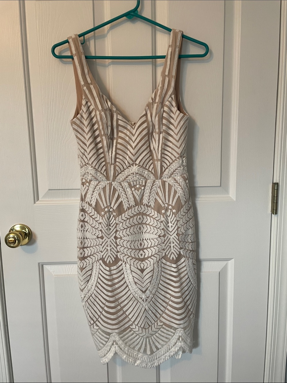 Hello Molly Beige and White Embroidered Midi Dress size medium